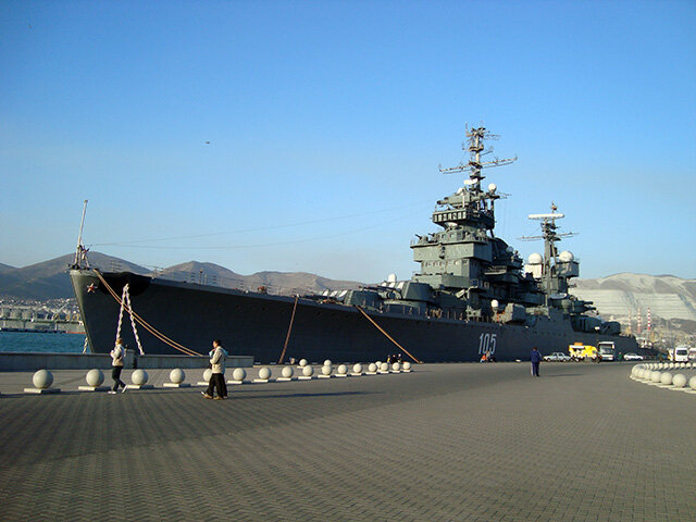 Легендарный крейсер "Михаил Кутузов".