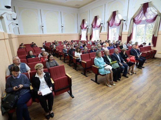     Отчётная конференция Псковского облсовпрофа проходит сегодня Вадим Боченков