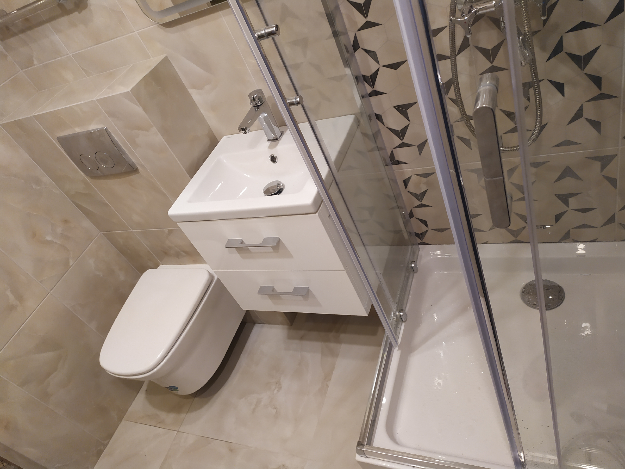 Дизайн туалета в панельном доме, интерьер ванной комнаты с фото