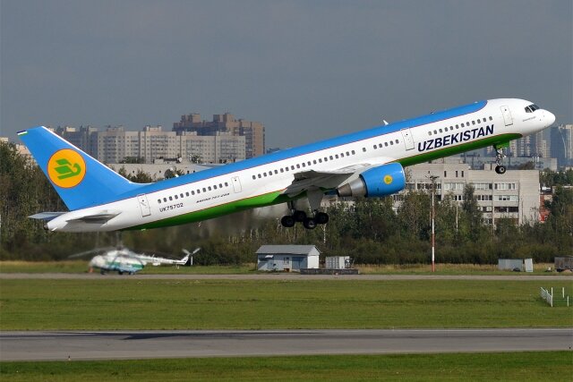    Самолет авиакомпании Uzbekistan Airways (сс) Anna Zvereva