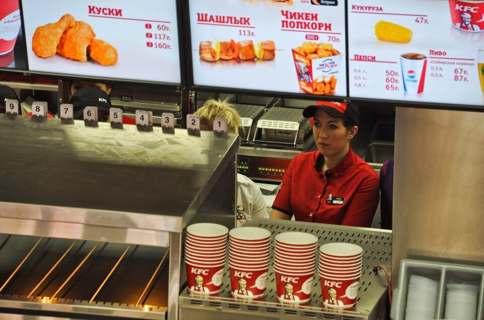     Томичи отреагировали на возвращение названия Rostic's ресторанам KFC. Кристина БРАЖНИКОВА