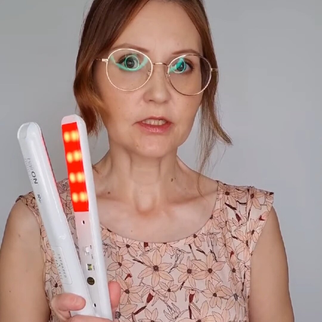 Такой уже не выпускают. Со мной почти 10 лет. Многие мои бывшие клиентки- блондинки (из других городов, в которых я раньше жила) считают, что это самый лучший инструмент для качественного ухода за волосами.