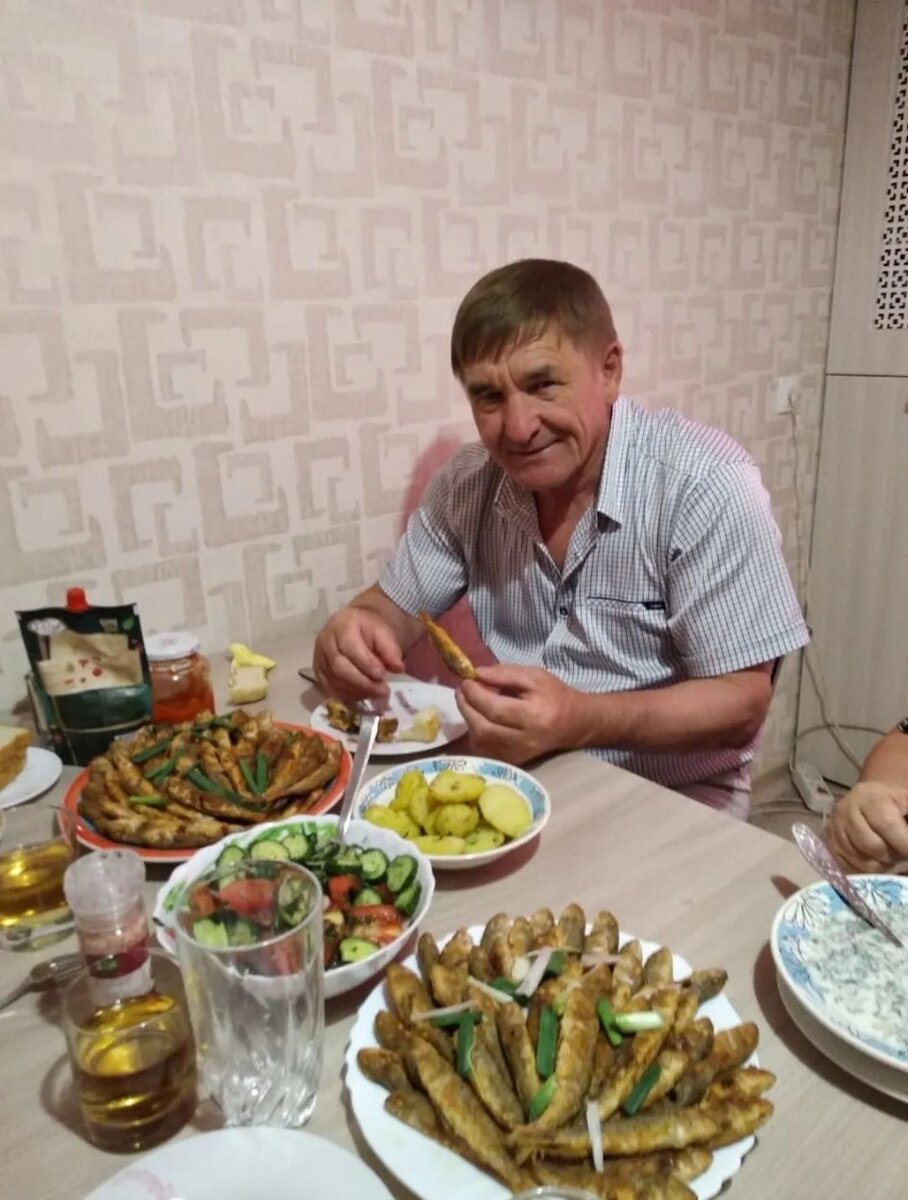 Папа Ольги счастлив, что что дочка чудесно готовит.