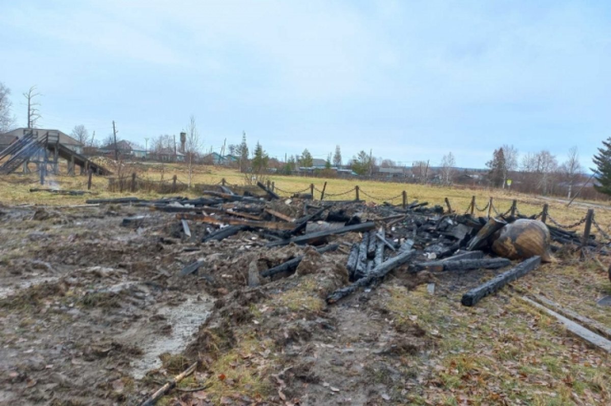    В Красноярском крае женщина после ссоры со священником подожгла его келью