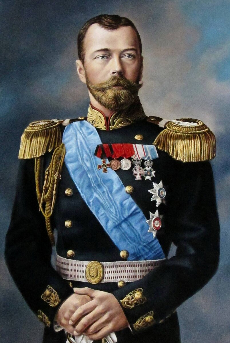 Николай II в парадном мундире