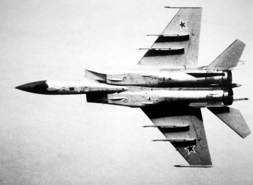 Bell X-2 Starbuster Это был один из первых самолётов серии X, к этой же серии относится пилотируемый X-15, однако он был создан намного позже.-2