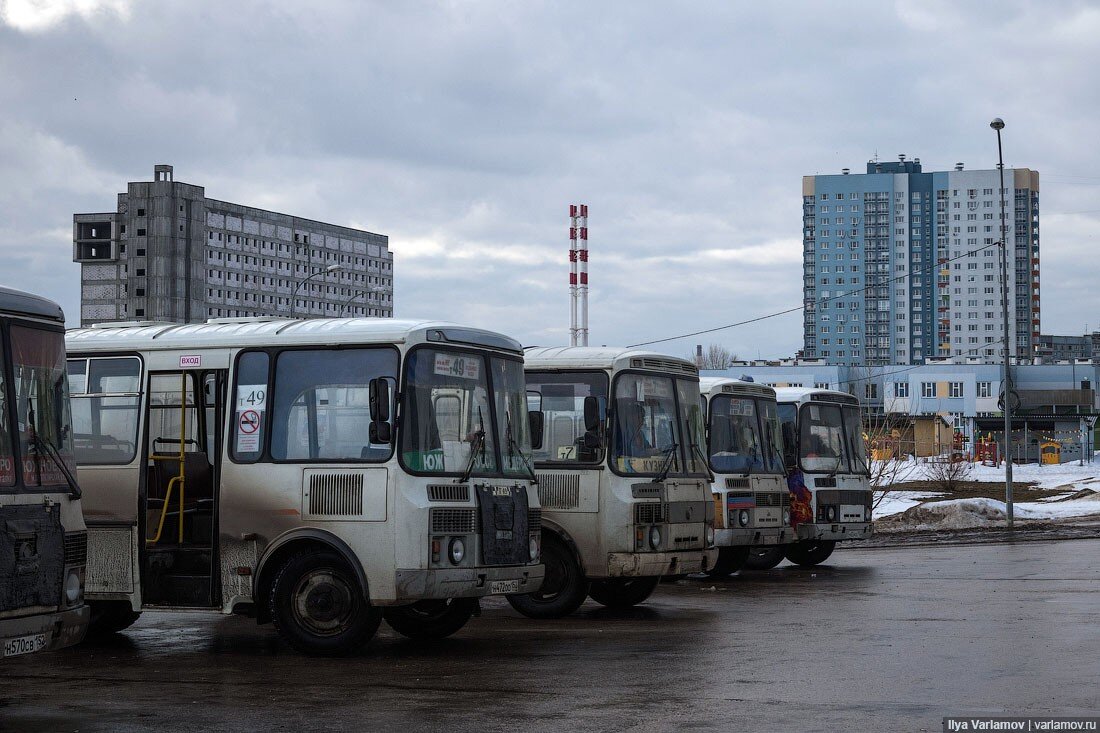 Плохой нижний. Лёд похож на автобус.