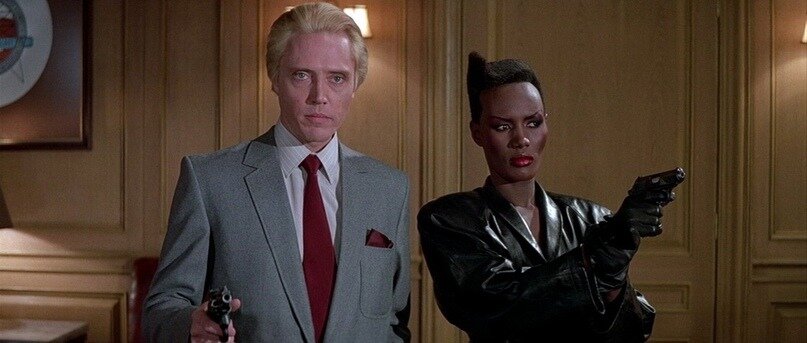 интересно, как бы сейчас восприняли чёрную женщину на побегушках у результата нацистской генной инженерии