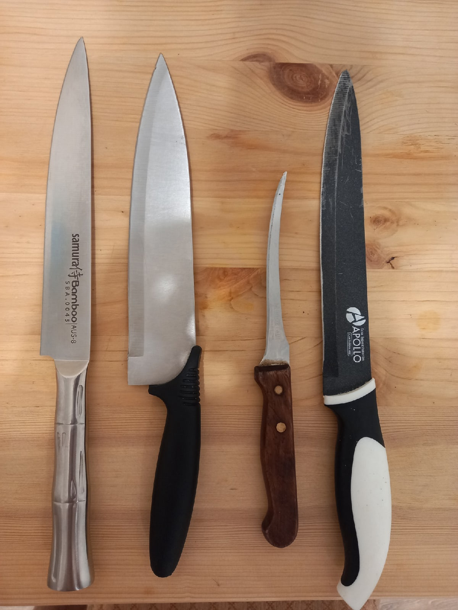 Это все ножи которые есть у нас на кухне 