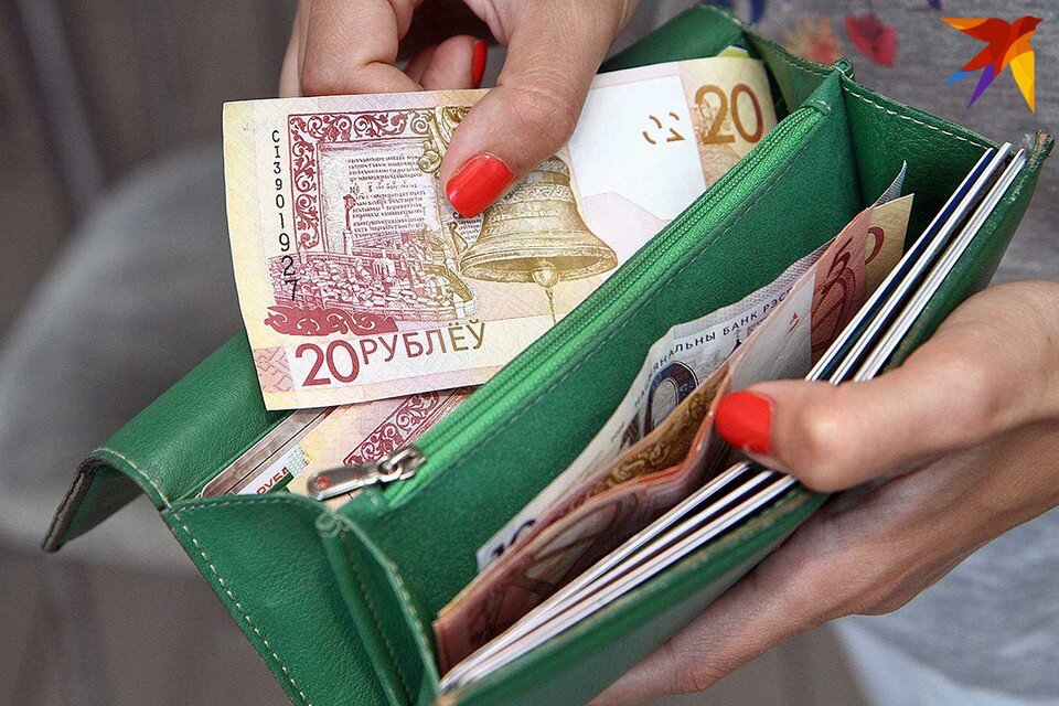     Дополнительную пенсию в Беларуси можно собирать женщинам до 55 лет, мужчинам до 60 лет. Виктор ГИЛИЦКИЙ