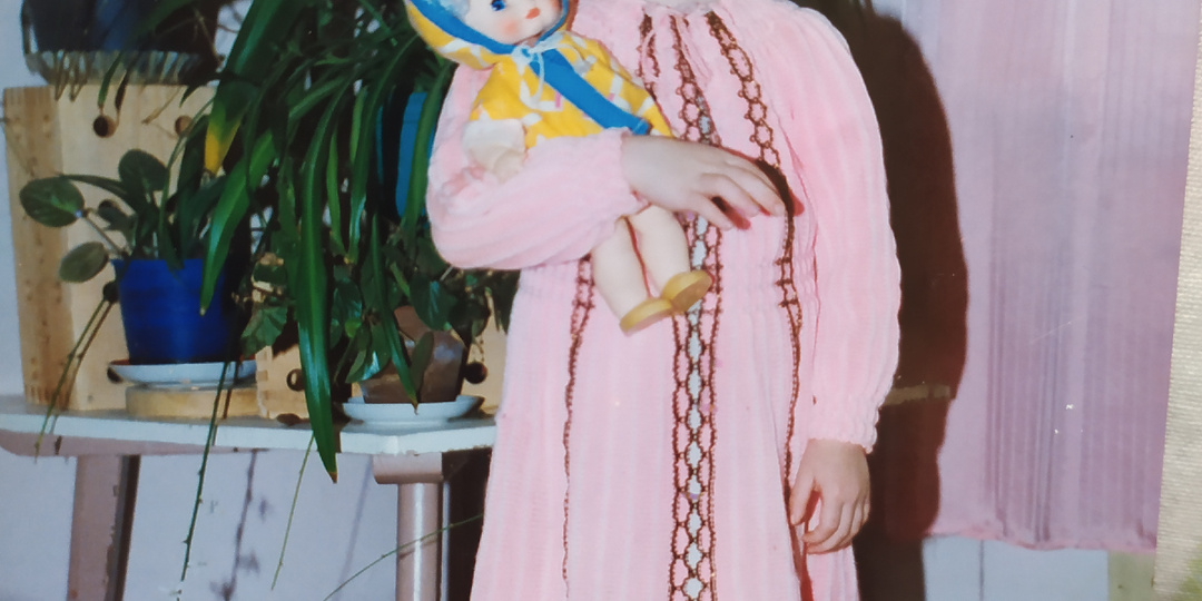 "Бабушка,скажи мне только правду,папа совсем меня не любит?"