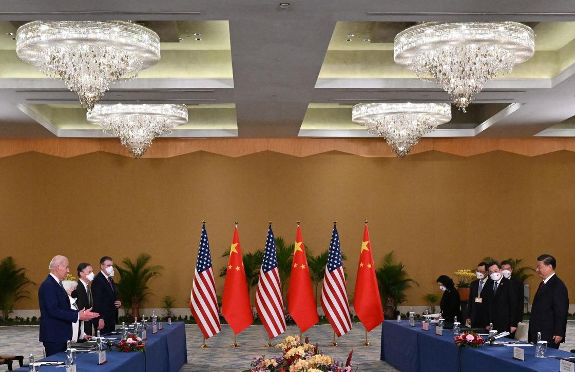    Делегации США и Китая на полях саммита G20:Saul Loeb/AFP via Getty Images