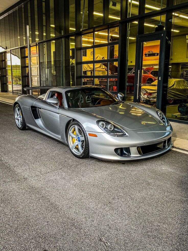 Porsche Carrera GT 