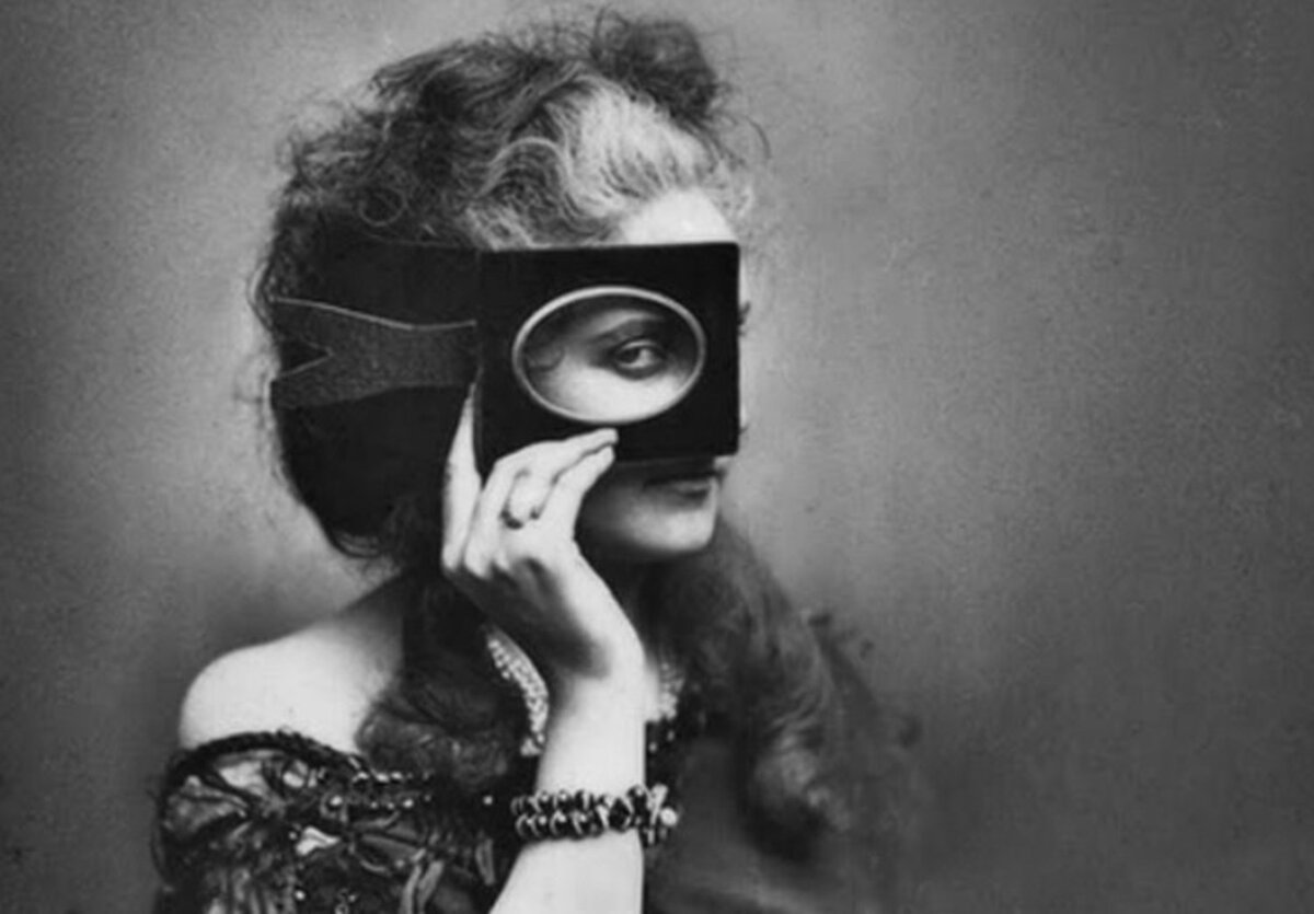 Фрагмент фотографии графини Кастильоне 