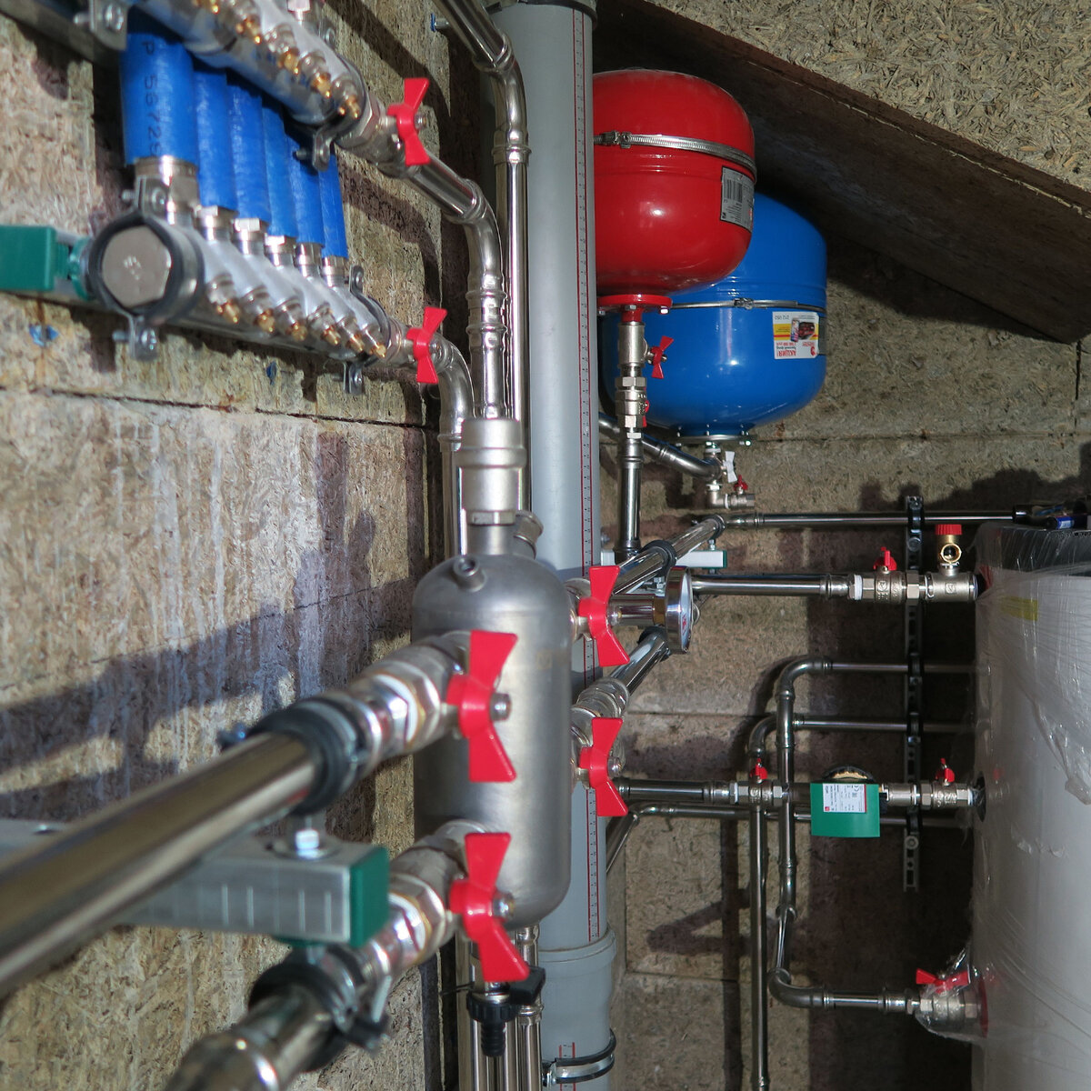 монтаж инженерных сетей. монтаж внутренних систем водоснабжения. монтаж инженерных систем. инженерные системы петербурга. холодоснабжение трубопровод viega.