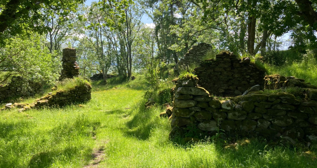 Руины The Old Village of Lawers