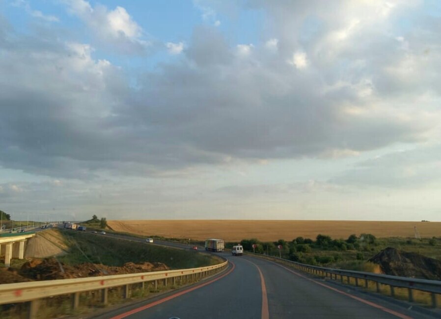 Люблю дороги.)