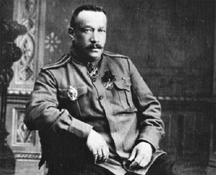 Миллиардер, милиционер, гитлеровец — удивительные судьбы потомков Пушкина0