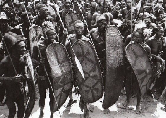 Реальные воины-зулусы, не из фильма. (pinterest.com)