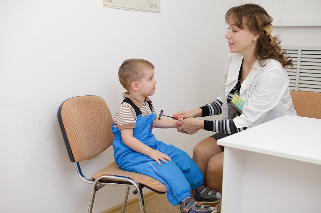 Осмотр невролога ( фото из интернета)