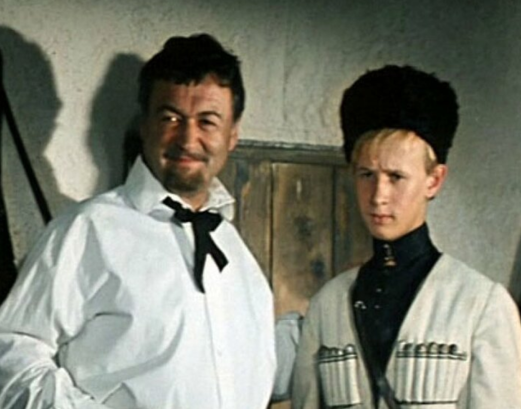Ефим Копелян в картине "Неуловимые мстители". Фрагмент из фильма