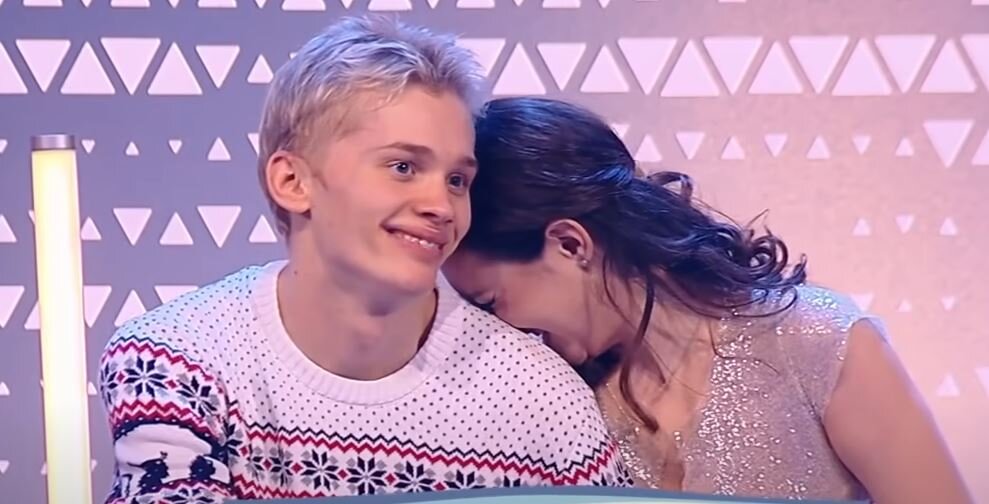 Даня Милохин и Евгения Медведева на шоу Ледниковый Период. Источник фото: YouTube канал Ледниковый Период.