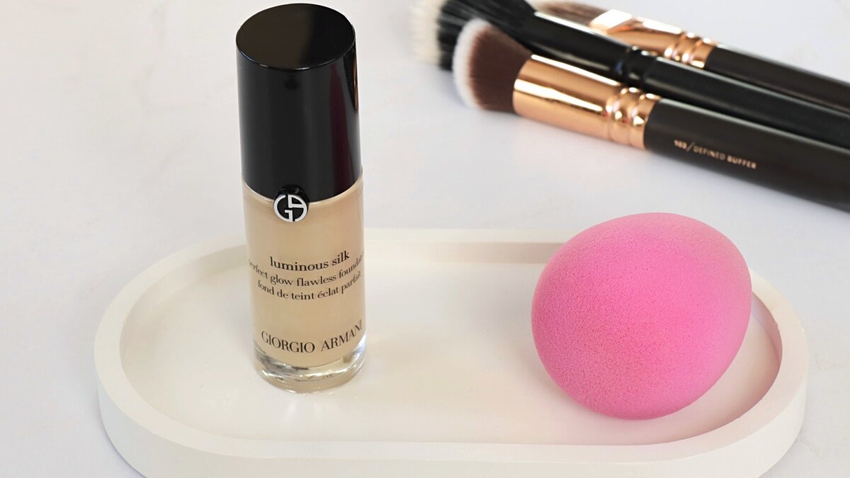 Недавно мне прислали этот тон, однако знакома я с ним давно — было в личном использовании 2 флакона