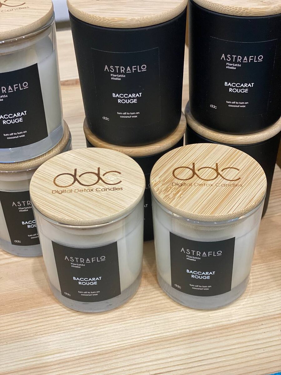 Аромасвечи под брендом доставки цветов