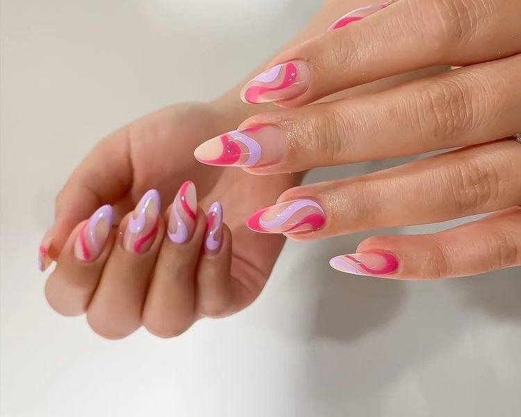 Фантазийный дизайн в розово-фиолетовых тонах