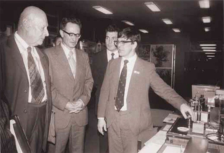 Будущий  академик М. А. Грачев на выставке в Госплане СССР с президентом АН СССР  академиком А. П. Александровым и чл.-кор. АН СССР В. П. Мамаевым,  1979 г. Фото Р. И. Ахмерова