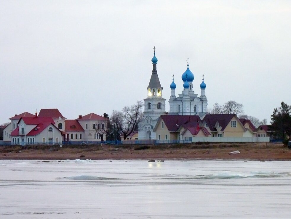 Деревня ветвеник псковская область. Погода ветвеник на три дня на гисметео. Петропавловская церковь (иркутск). Церковь в ветвенике. Деревня ветвеник псковская область.