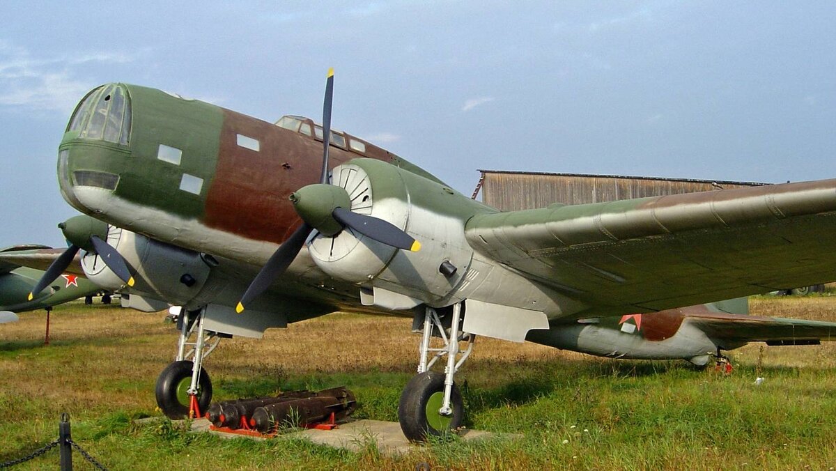 Дальний бомбардировщик Ильюшина (ДБ-3), разработанный в 1930-х гг.
