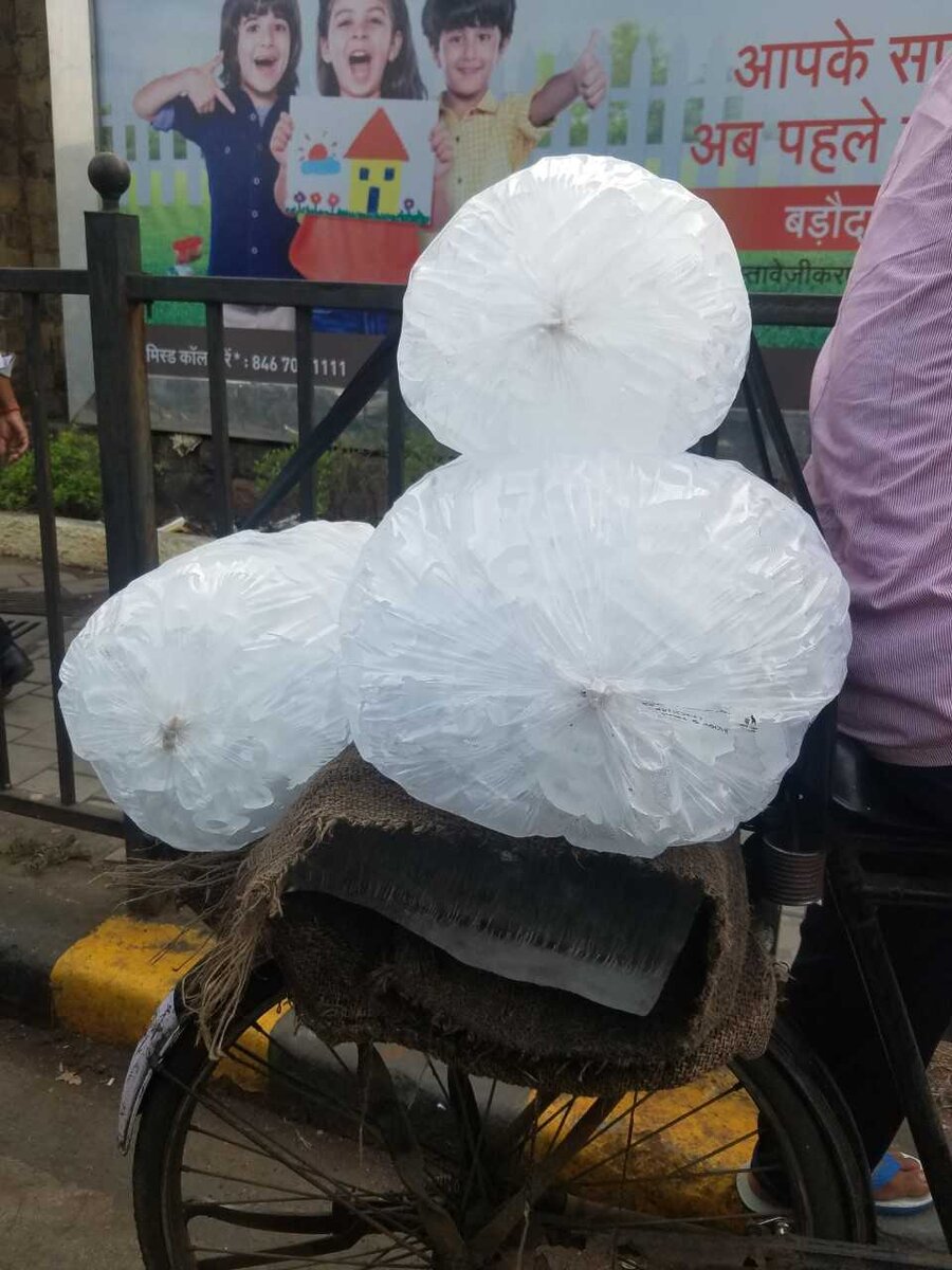 Транспортировка льда на велосипеде, Индия