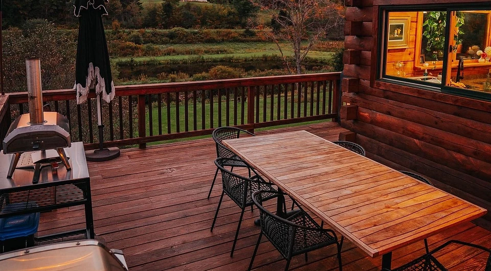 Соцсети компании Hollow Lodge & Hill Cabin