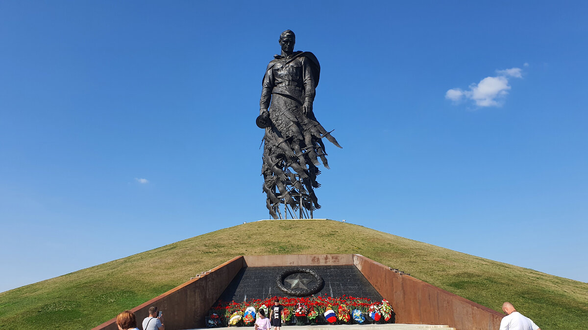 Ржевский мемориал Советскому солдату