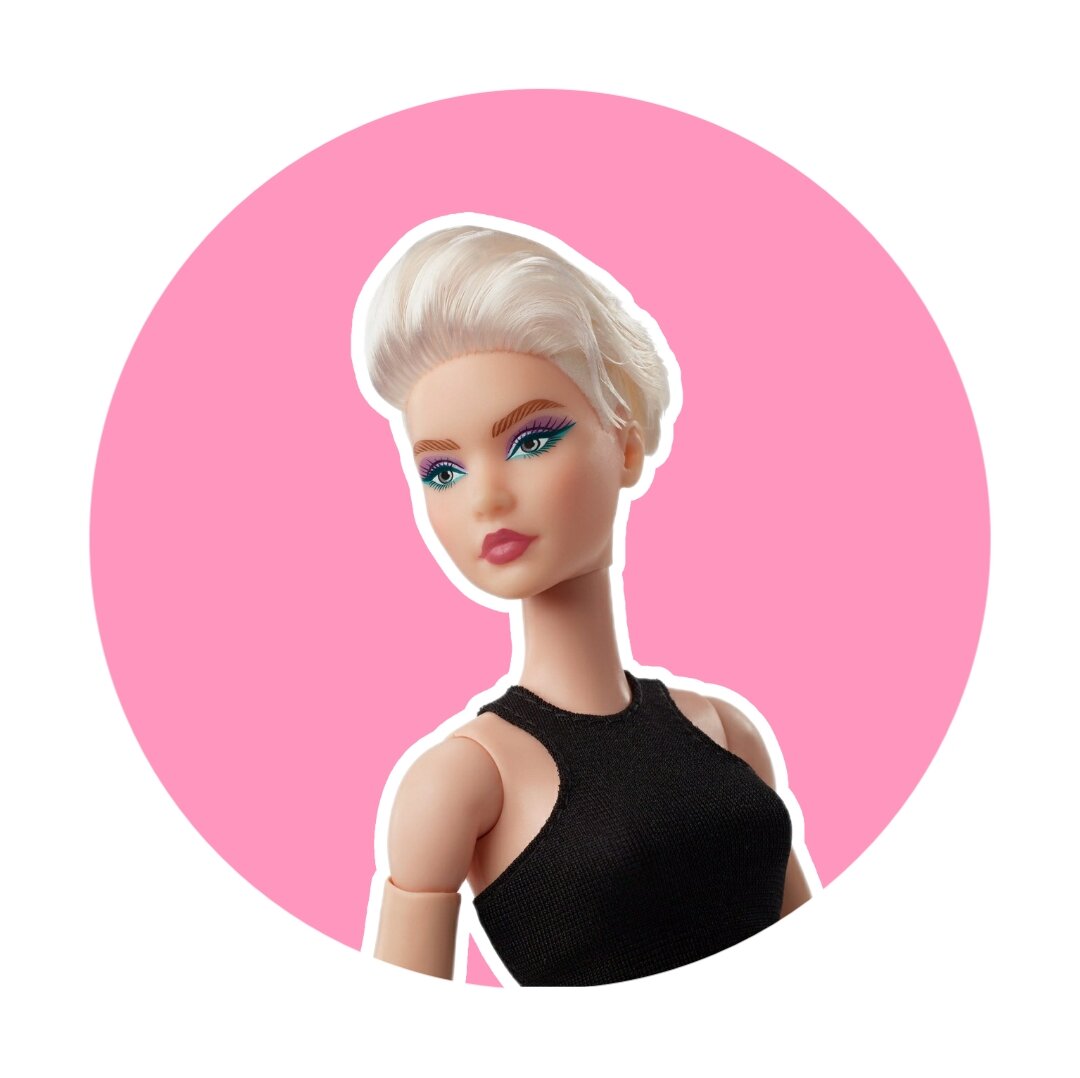 Симпатичная кукла Андра