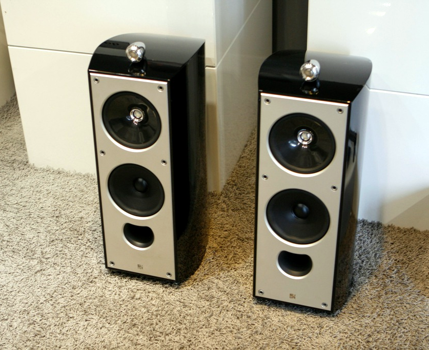 KEF XQ Three