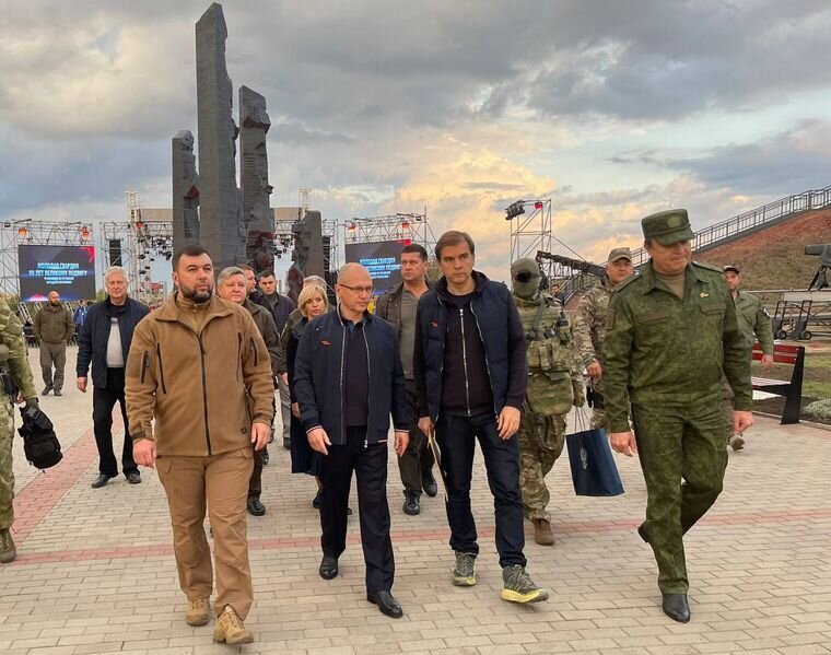Кириенко отвечает за внутреннюю политику. Ох....