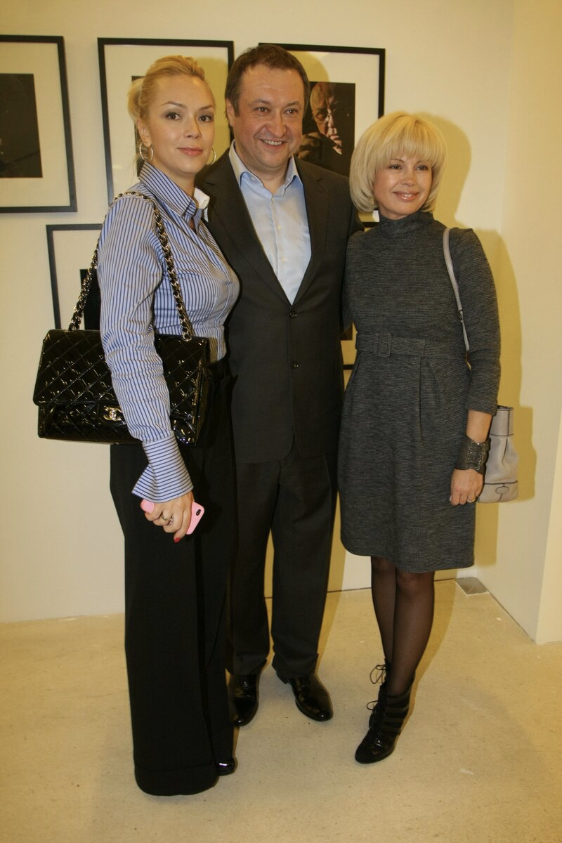 Ирина Вирганская с мужем Андреем Трухачевым и дочкой Ксенией 