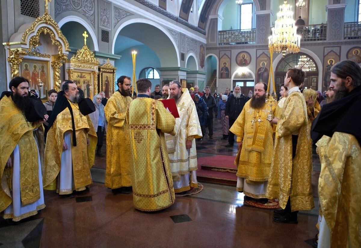 Воскресенский собор в Шуе Весна