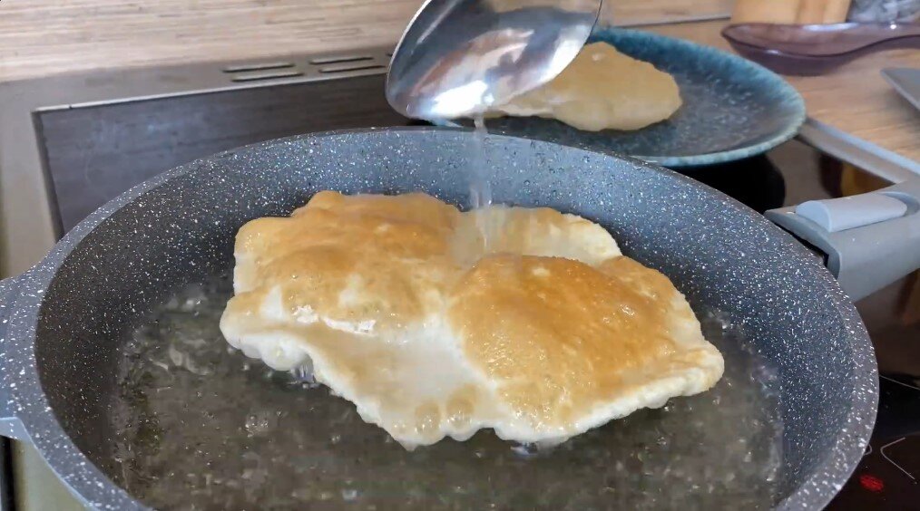 Простые лепешки на воде и муке