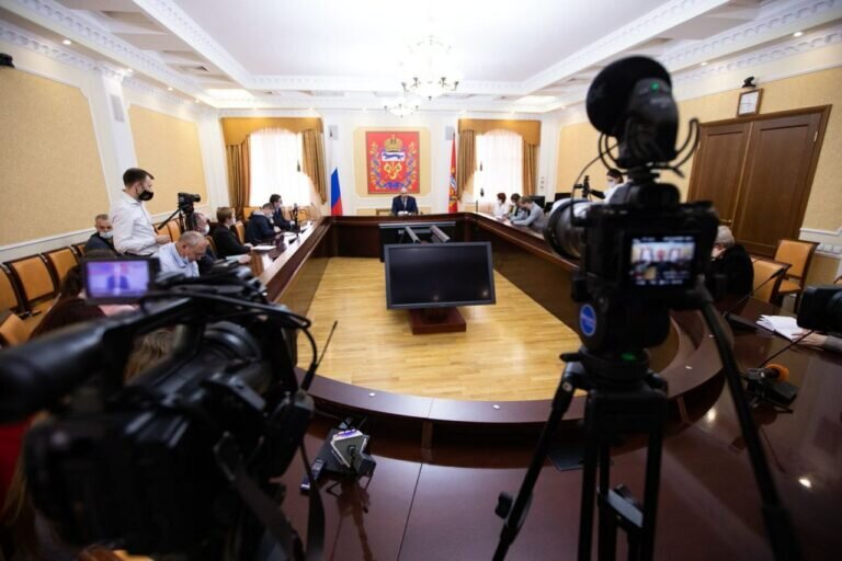    Стартовал творческий конкурс для журналистов Оренбуржья на соискание губернаторской премии Андрей Севостьянов