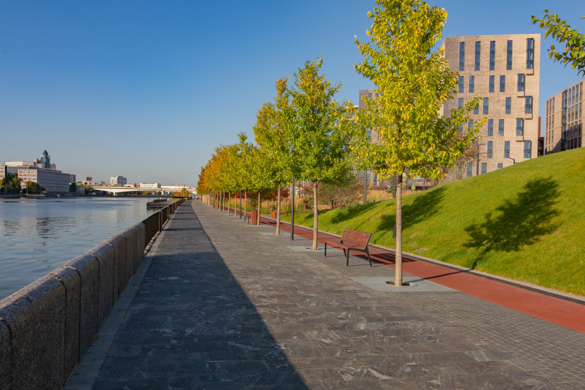 Набережная Марка Шагала и новостройки на месте промзоны ЗИЛ (фото: архив «Мой район»)