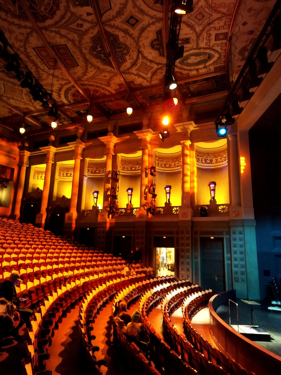 Театральный зал Prinzregententheater 