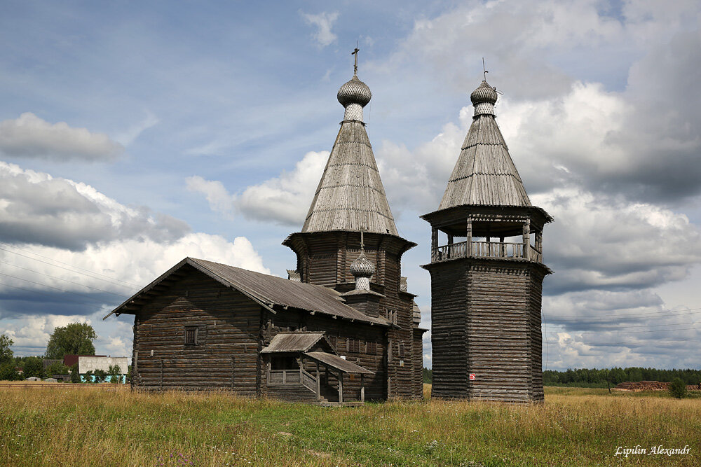 Старт состоялся в 12 часов дня по следующему маршруту: Новая – Заостровье – Архангельск – - Нёрмуша – Турчасово – Пияла – Сырья – Филипповская – Низ – Погост – Ошевенское – Архангело – Саунино – Каргополь - Красная Ляга – Лядины. Выехал я на час раньше, с запасом на пробки, чтобы к 9 утра добраться до первого места до деревни Новая, где я должен был встретиться со своими друзьями.