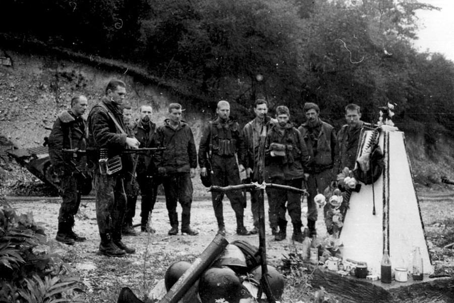 Бойцы 245-го МСП после того боя. Фото из открытых источников.