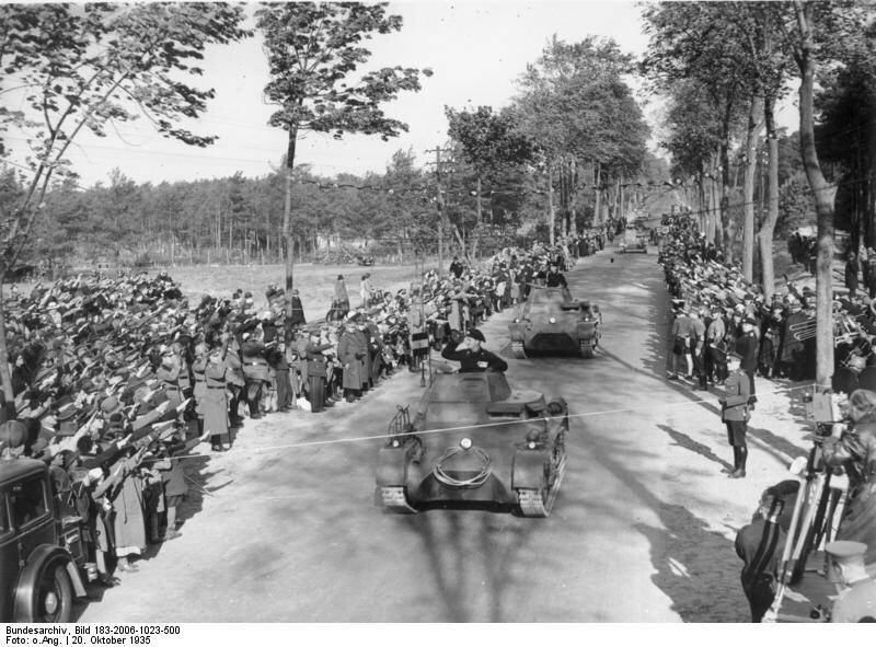 Новейшие Pz.Kpfw.I на марше