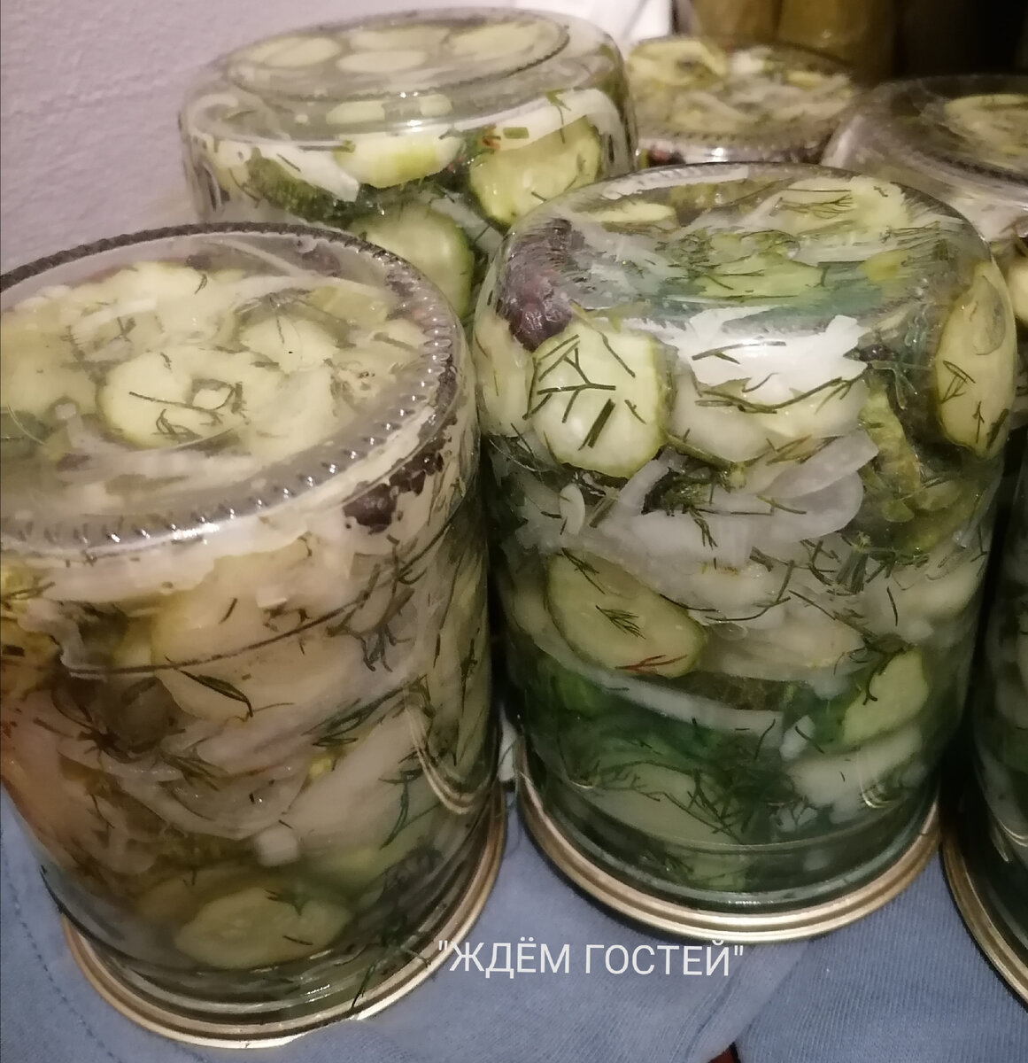 Салат из огурцов с укропом на зиму