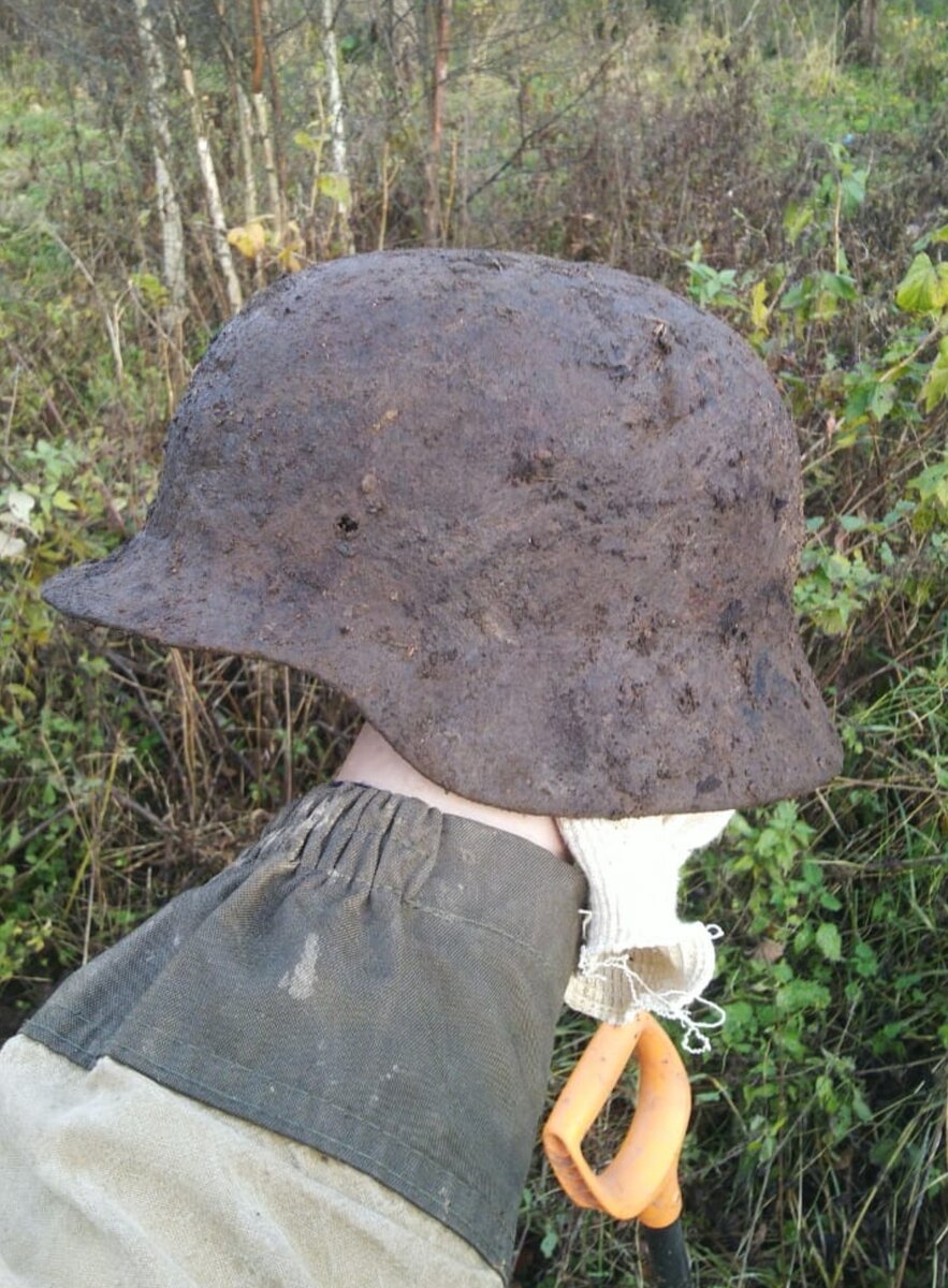 Стальной шлем образца 1935 года (нем. Stahlhelm M35) — пехотная каска (листай галерею)