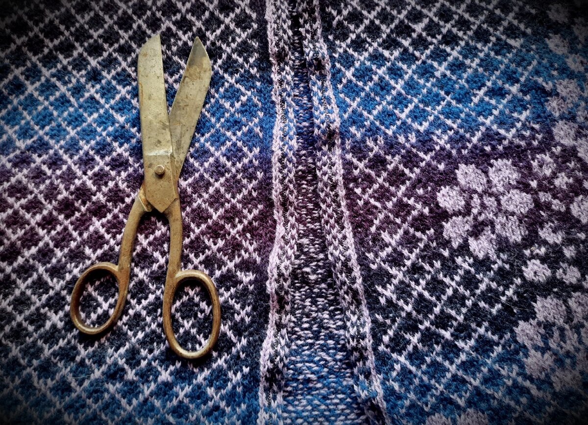 Да, это он и есть . Мой долговяз. Уже с разрезанным стиком.